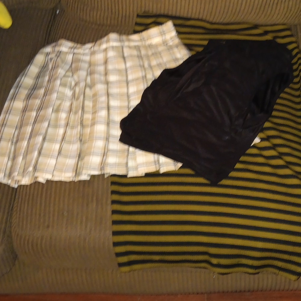 Women's Large/Medium Bundle - image 1